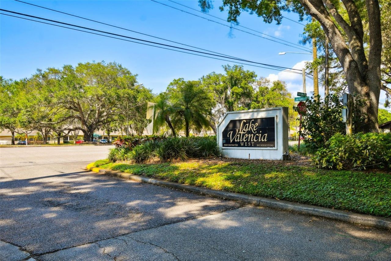 2781 Valencia Lane W, Palm Harbor, FL 34684 Photo