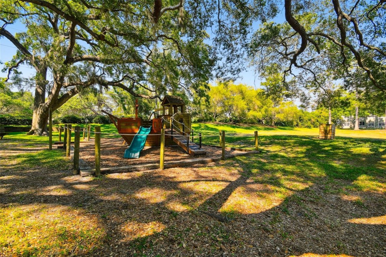 2781 Valencia Lane W, Palm Harbor, FL 34684 Photo