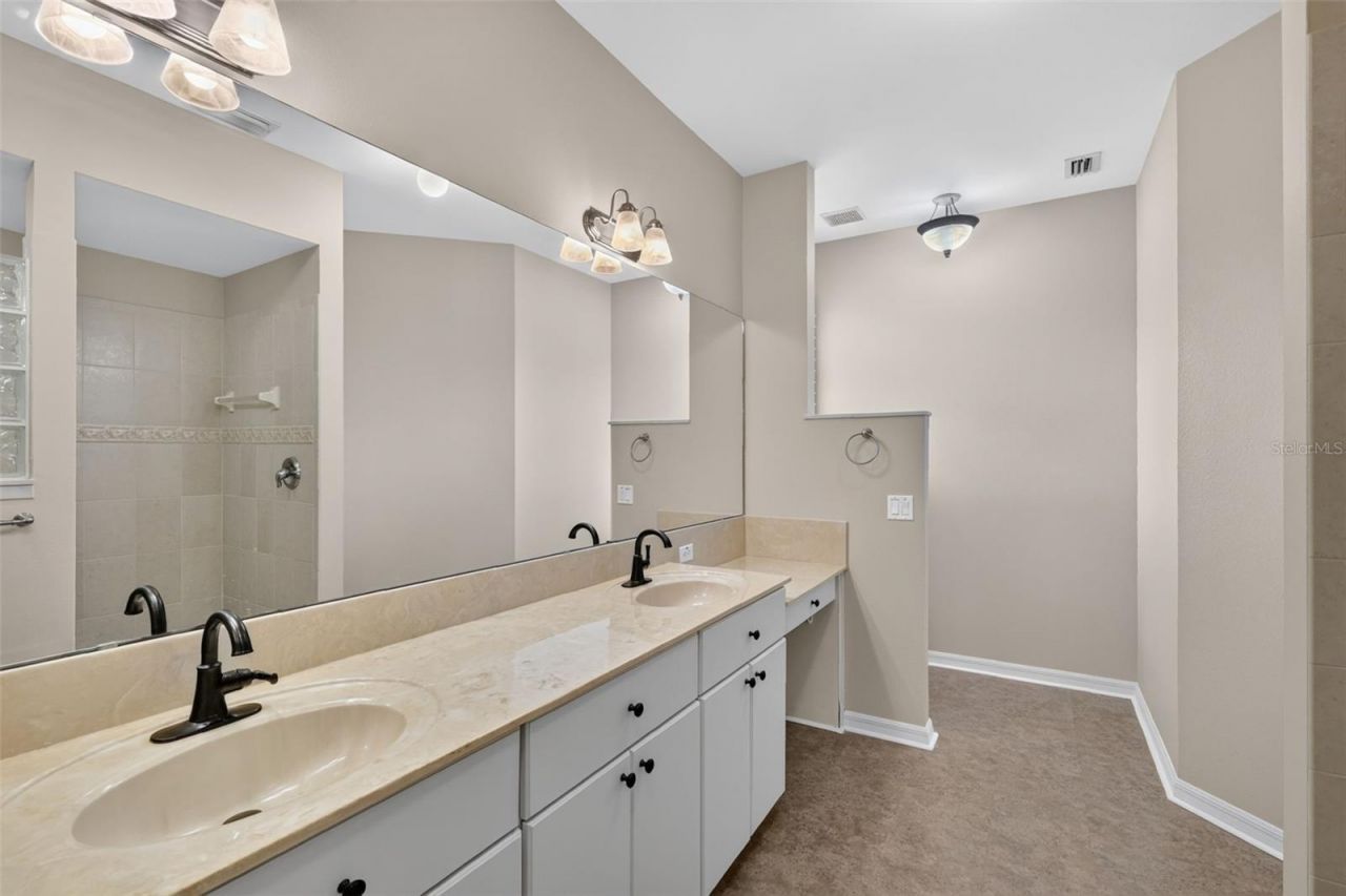 5809 Bounty Circle , Tavares, FL 32778 Photo