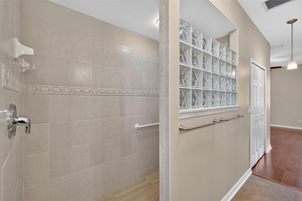 5809 Bounty Circle , Tavares, FL 32778 Photo
