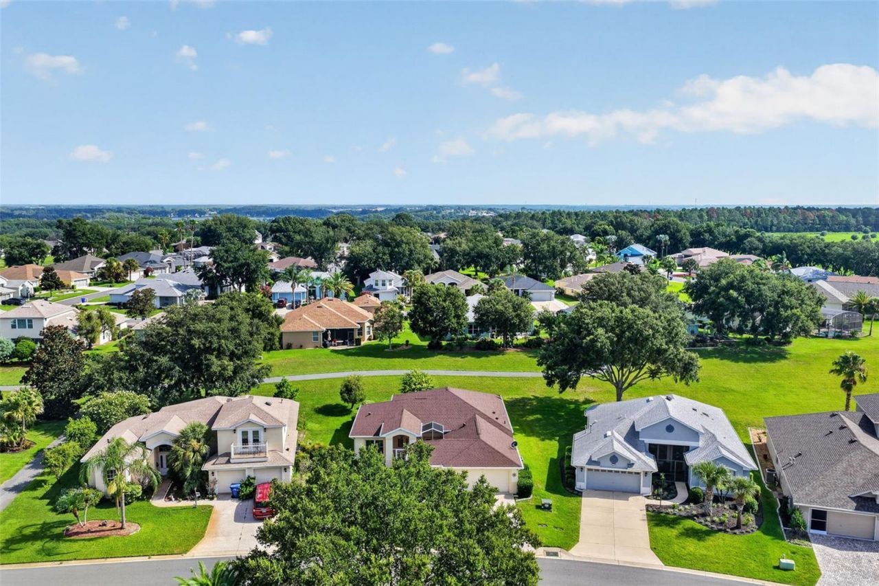 5809 Bounty Circle , Tavares, FL 32778 Photo