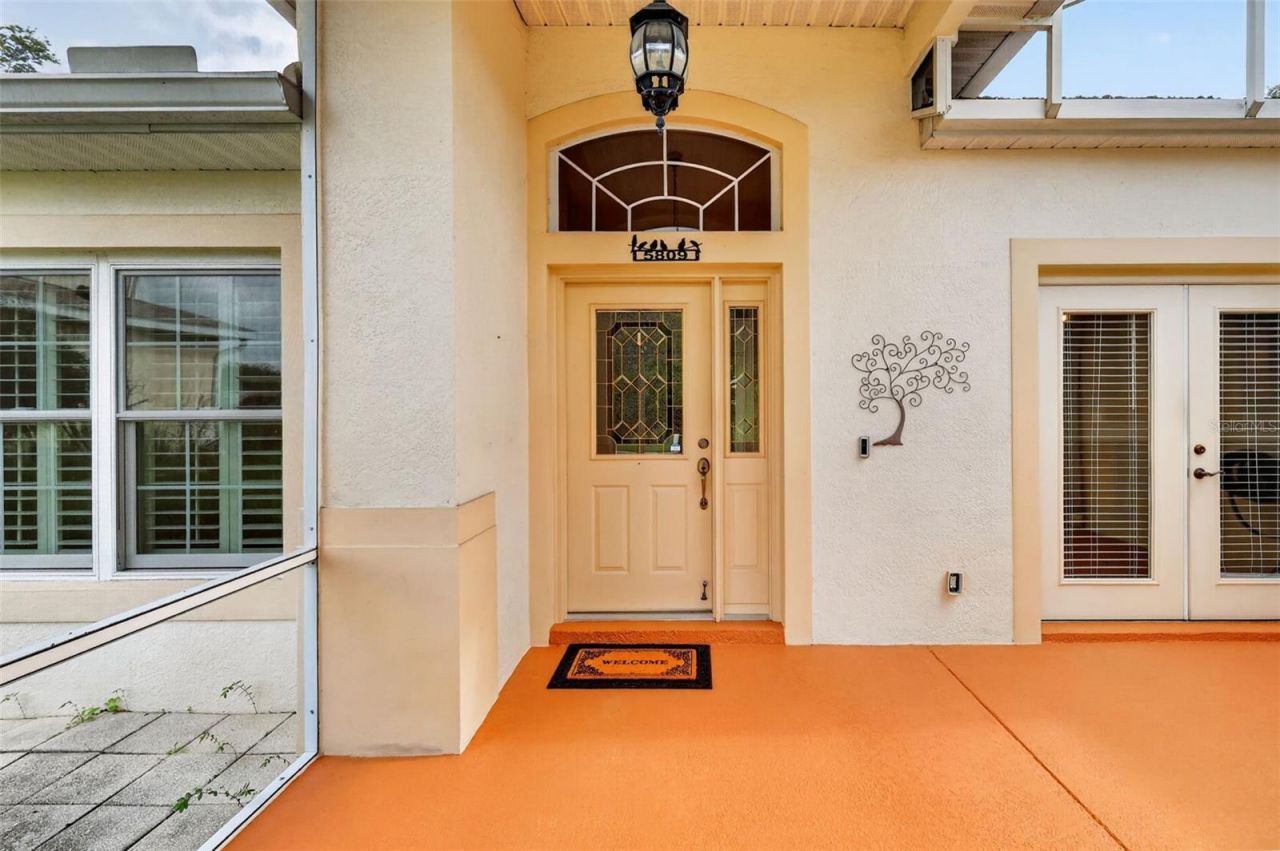 5809 Bounty Circle , Tavares, FL 32778