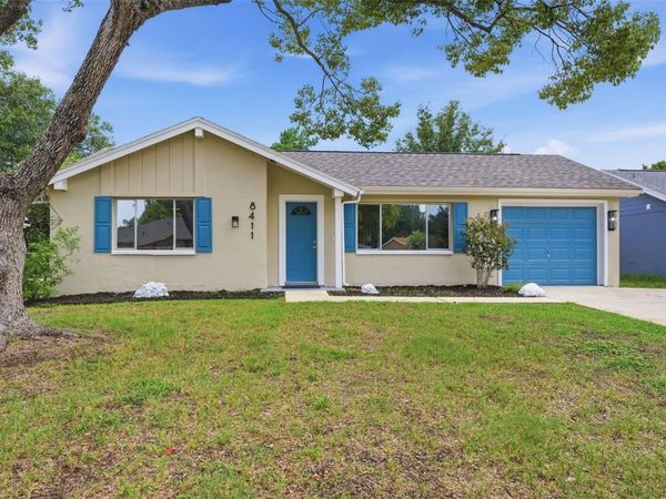 8411 LINCOLNSHIRE DRIVE , HUDSON, FL 34667