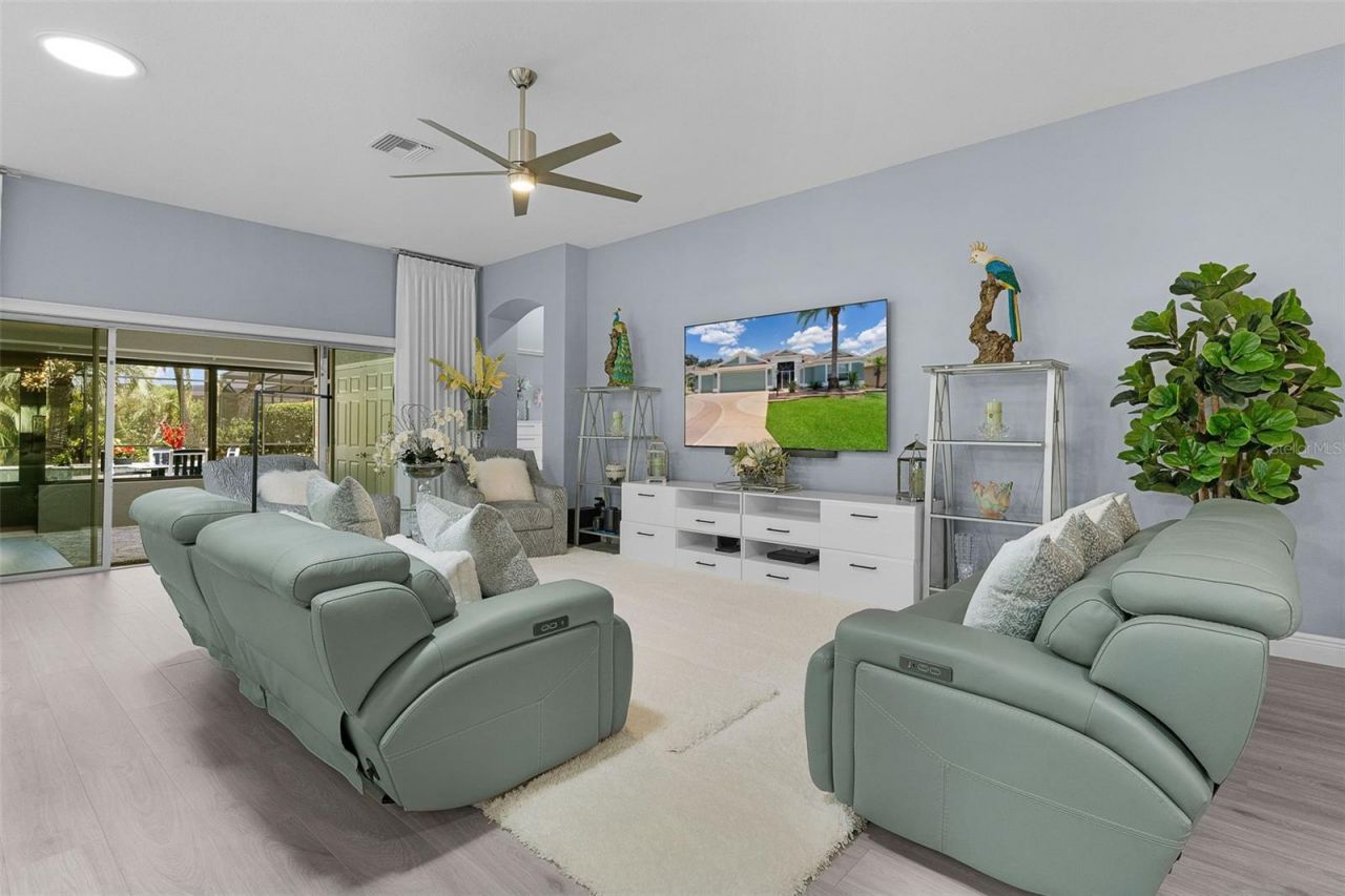 1951 Gatehouse Terrace, The Villages, FL 32163 Photo
