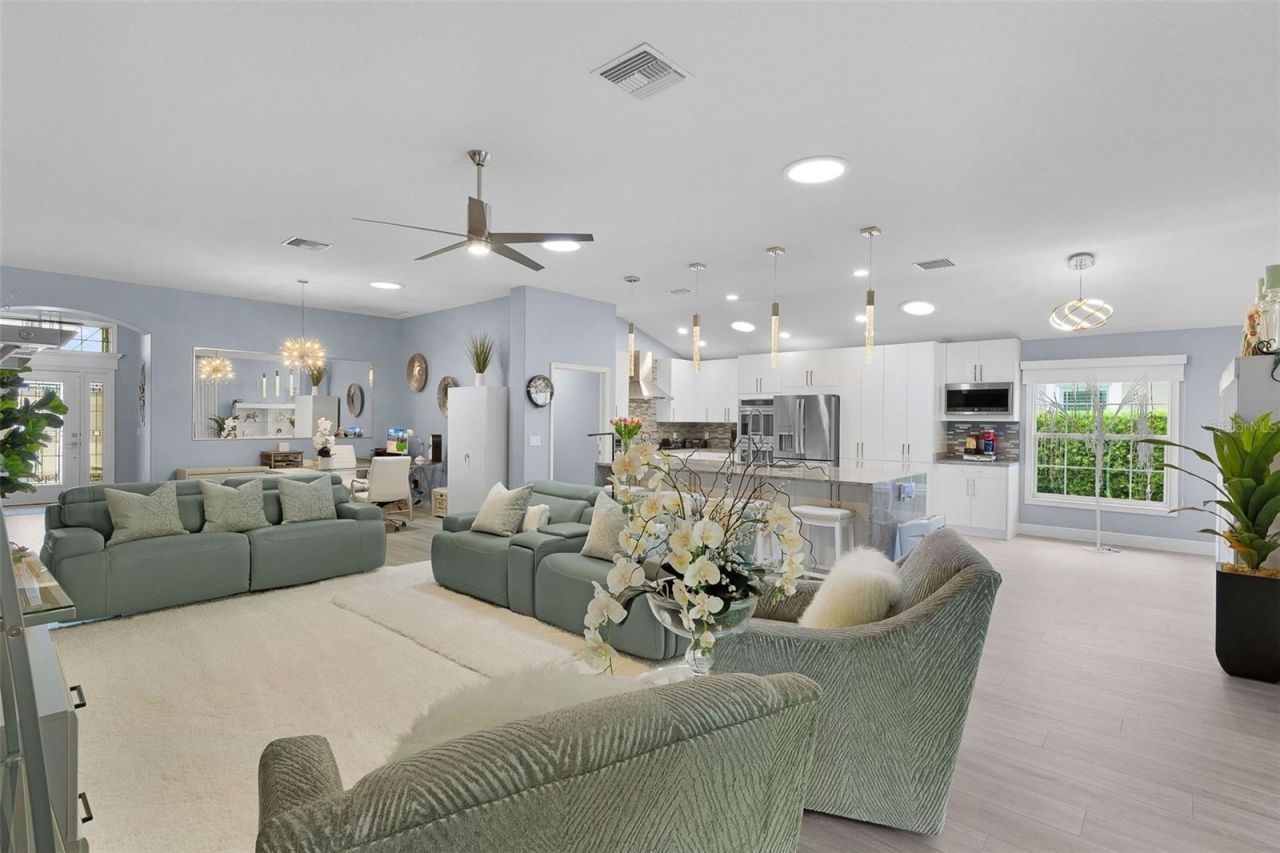 1951 Gatehouse Terrace, The Villages, FL 32163 Photo
