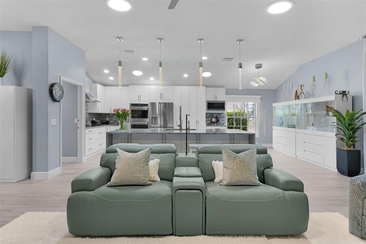 1951 Gatehouse Terrace, The Villages, FL 32163 Photo