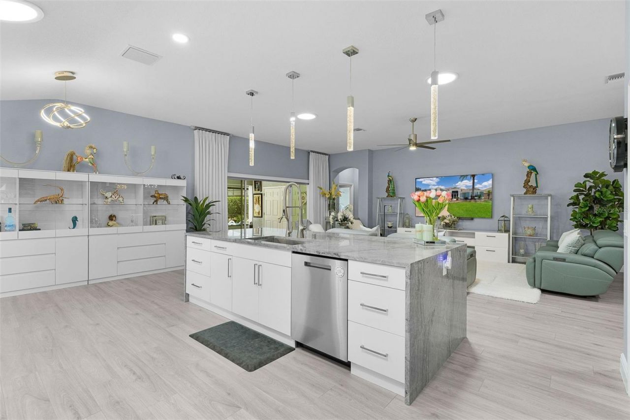 1951 Gatehouse Terrace, The Villages, FL 32163 Photo