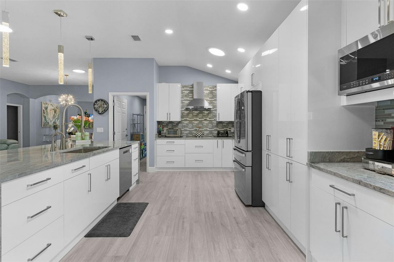 1951 Gatehouse Terrace, The Villages, FL 32163 Photo