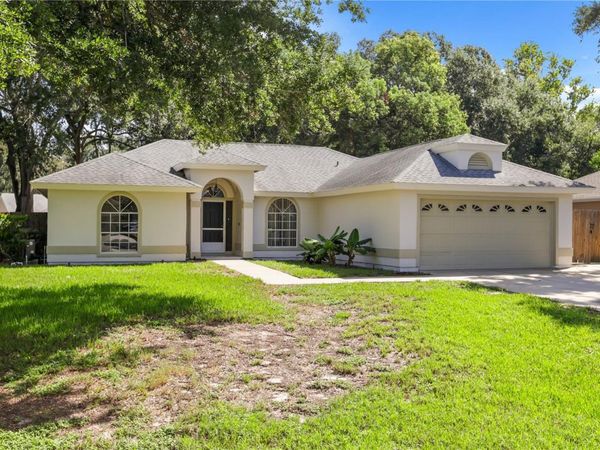 2635 LAKE LANDING BOULEVARD , EUSTIS, FL 32726