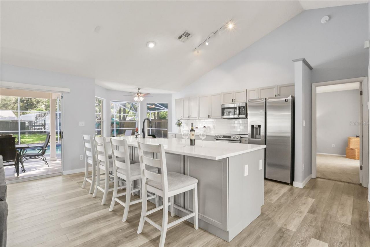 2635 Lake Landing Boulevard, Eustis, FL 32726 Photo
