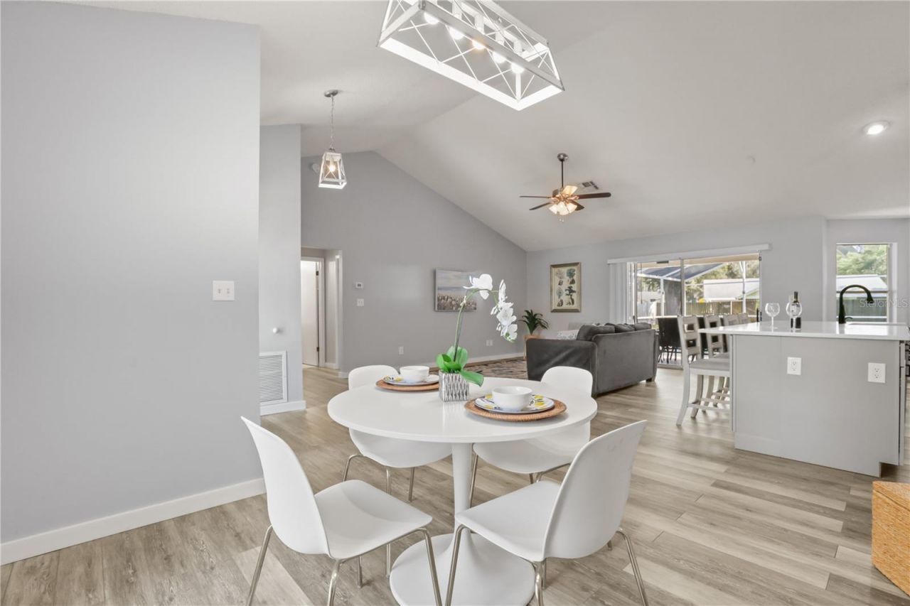 2635 Lake Landing Boulevard, Eustis, FL 32726 Photo