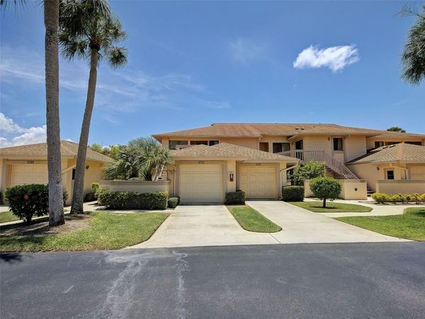 2004 LONGPOINTE CIRCLE , Unit E2, VENICE, FL 34293