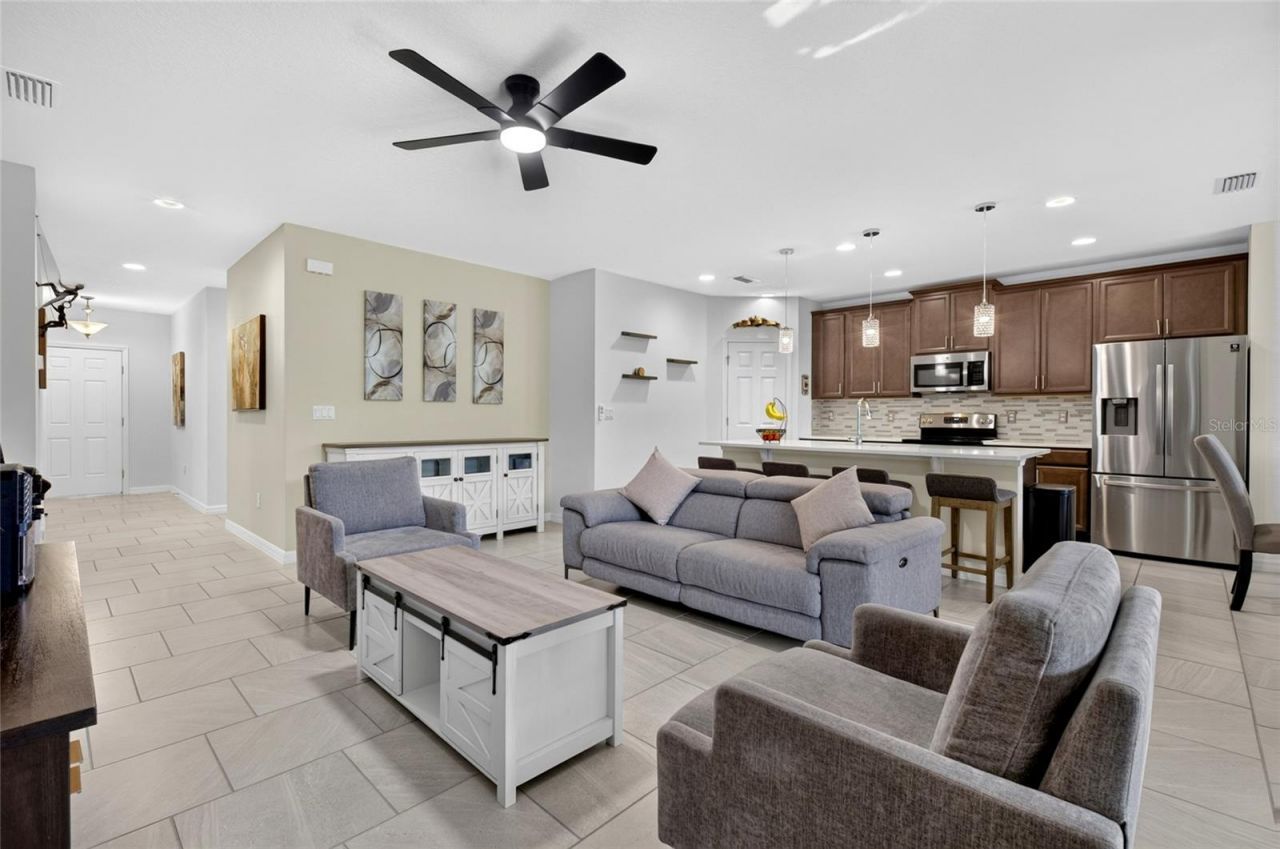 1181 Stratton Avenue , Groveland, FL 34736 Photo