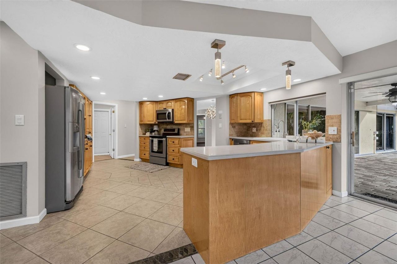 6390 Burning Tree Drive, Seminole, FL 33777 Photo