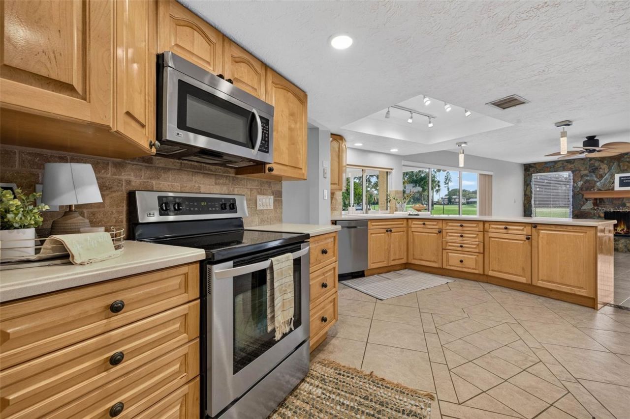 6390 Burning Tree Drive, Seminole, FL 33777 Photo