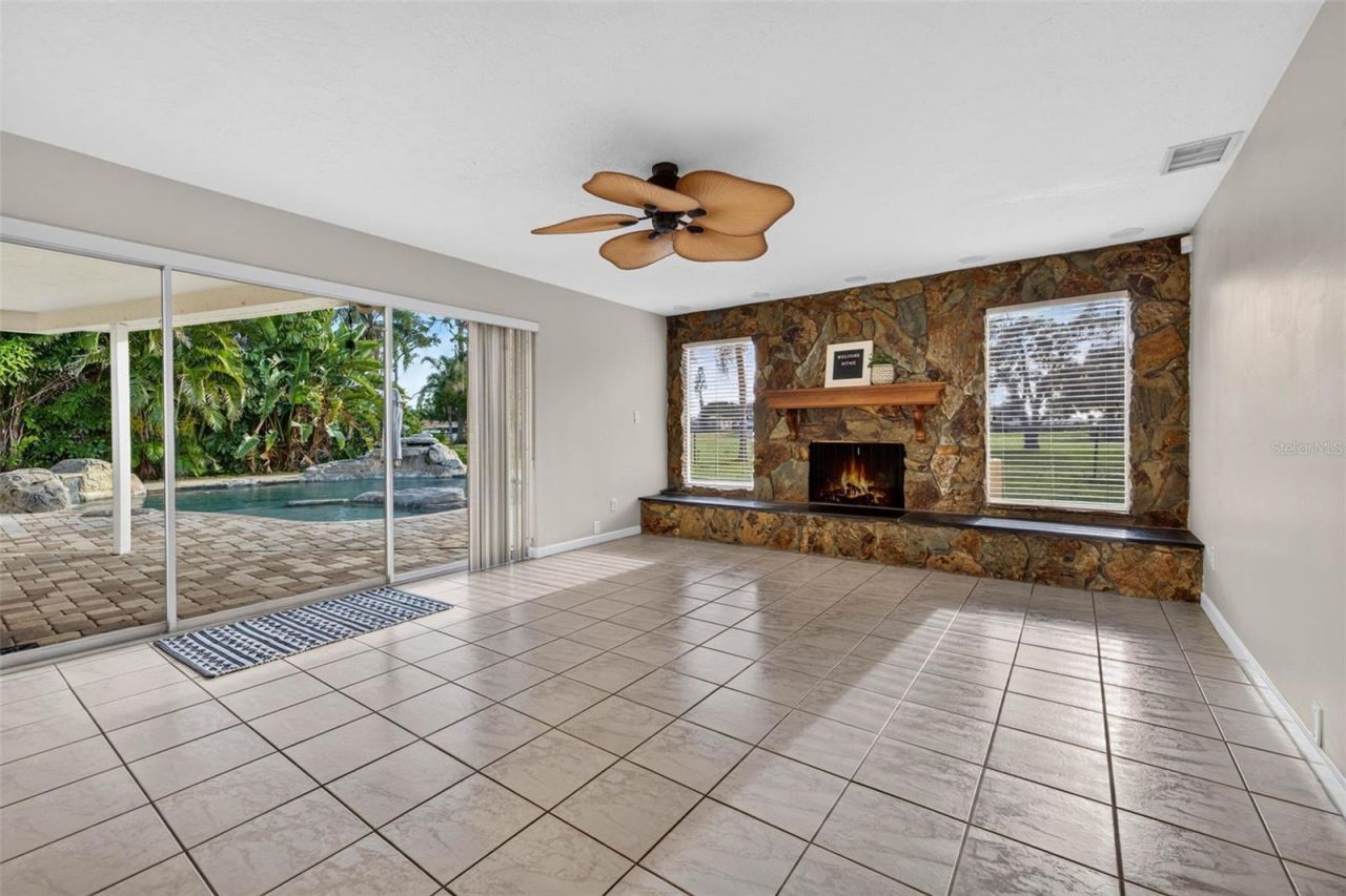 6390 Burning Tree Drive, Seminole, FL 33777 Photo