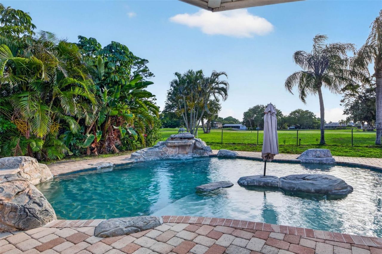 6390 Burning Tree Drive, Seminole, FL 33777 Photo