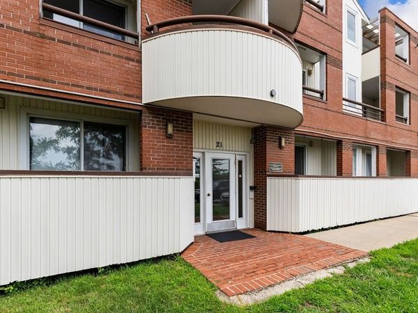 21 Margin St, Unit 27, Lynn, MA 01905