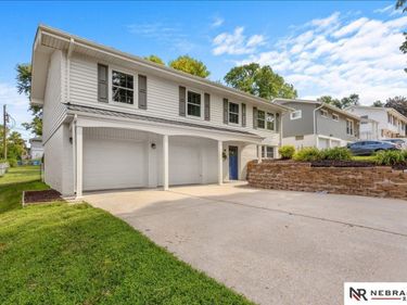 9616 Meredith Avenue, Omaha, NE 68134