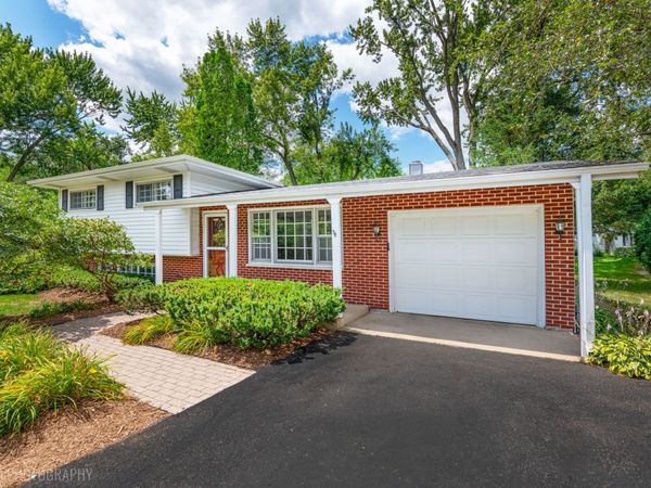 320 Deveron Circle , Cary, IL 60013