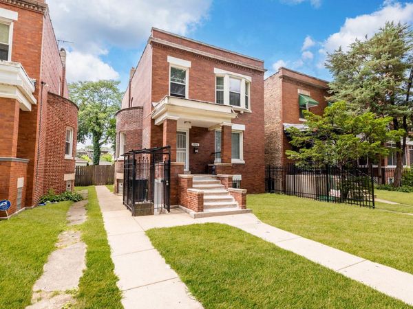 7006 S Calumet Avenue , Chicago, IL 60637