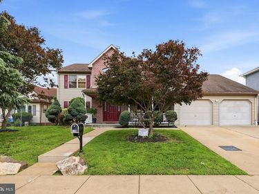 120 E JANSEN AVENUE, ESSINGTON, PA 19029