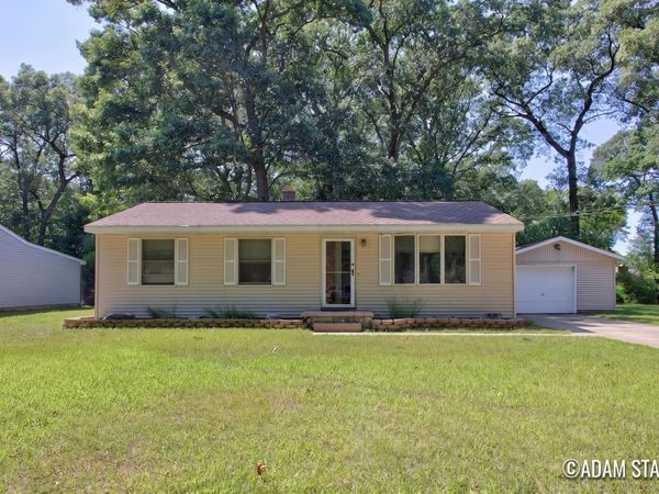 15171 155th Avenue, Grand Haven, MI 49417