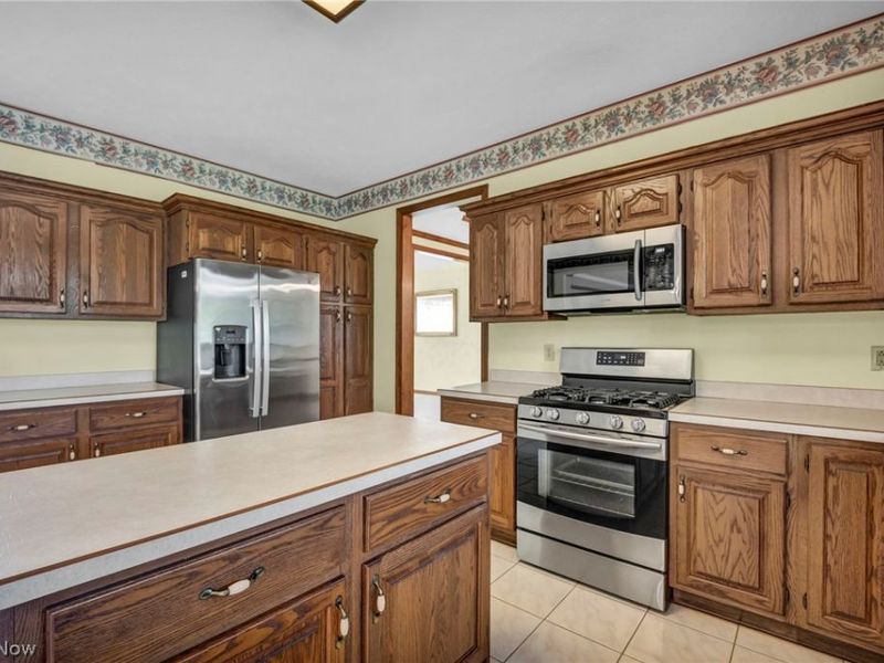 6229 Kenarden Drive, Highland Heights, OH 44143 Photo 10