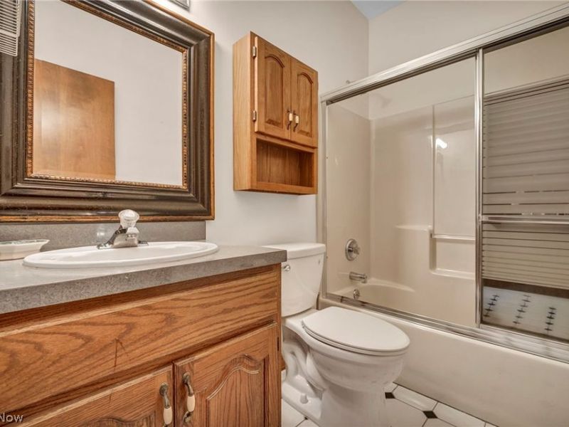 6229 Kenarden Drive, Highland Heights, OH 44143 Photo 15