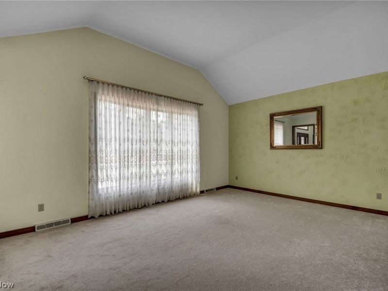 6229 Kenarden Drive, Highland Heights, OH 44143 Photo 5
