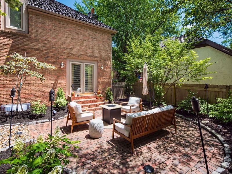 8475 Gullane Court, Dublin, OH 43017 Photo 2