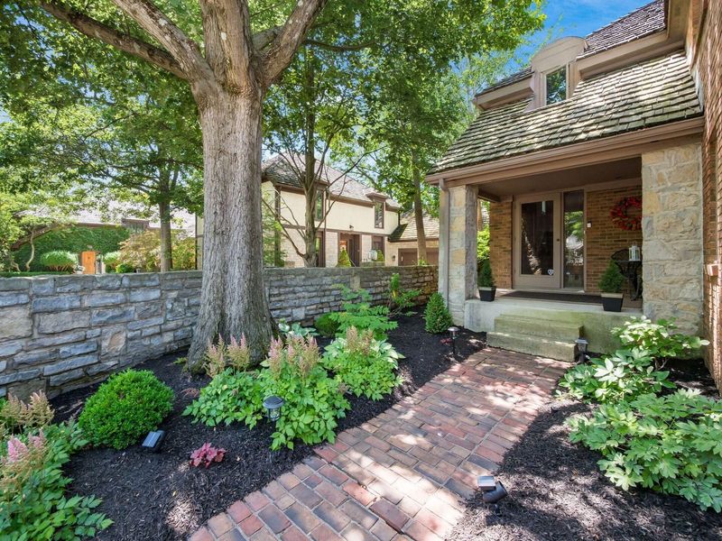 8475 Gullane Court, Dublin, OH 43017 Photo 3