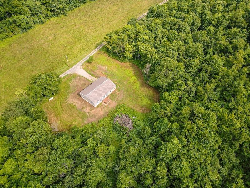 7795 Loches Road NE, Saint Louisville, OH 43071 Photo 6