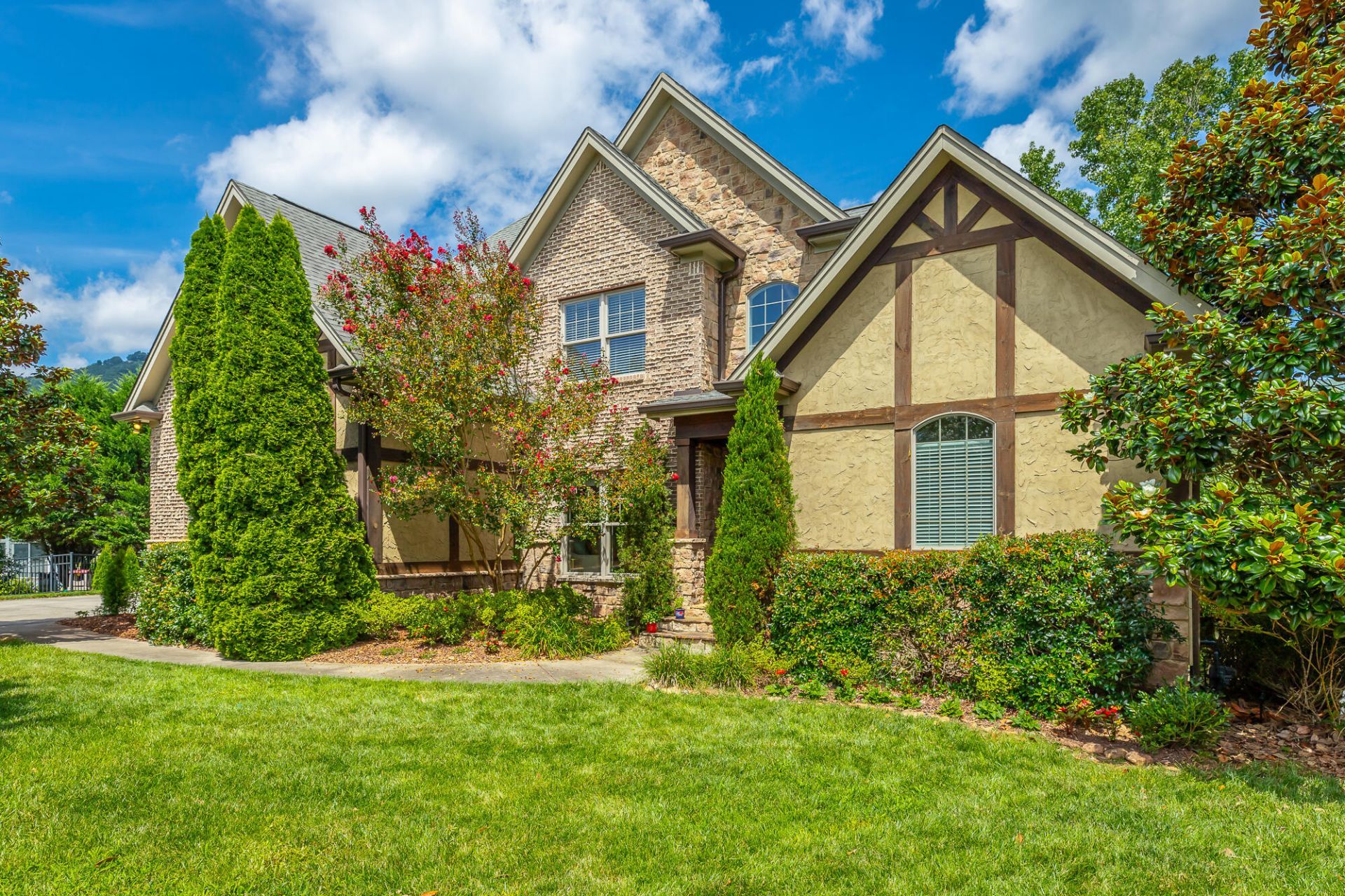 575 Blue Canyon Lane, Hixson, TN 37343 Main Photo