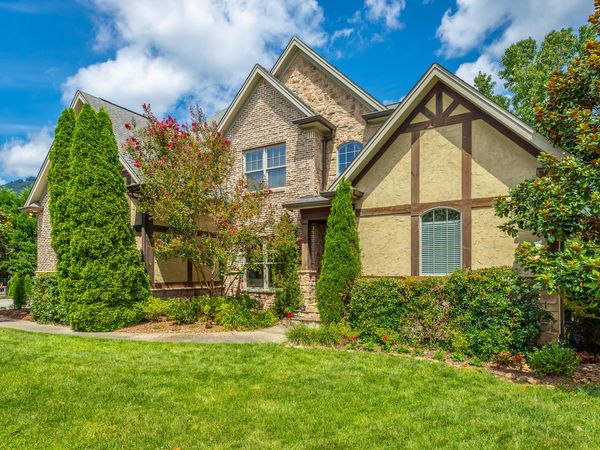 575 Blue Canyon Lane, Hixson, TN 37343