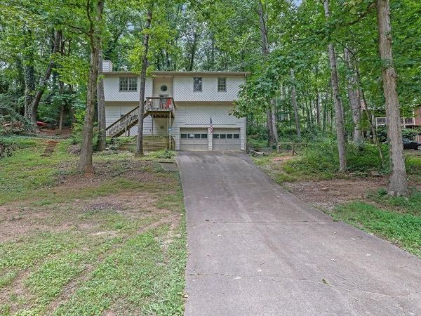 131 Little Brook Drive , Woodstock, GA 30188