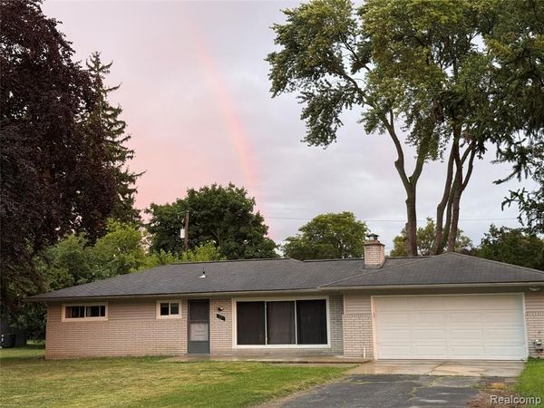 33 Kirk Lane Drive , Troy, MI 48084