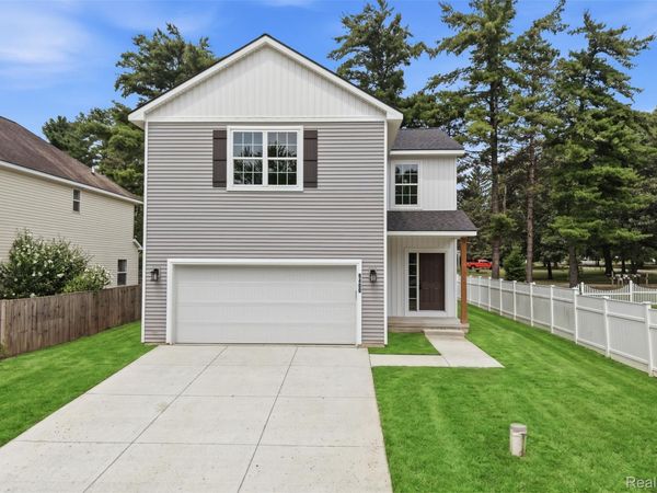 9400 Roland Drive, Hamburg Township, Mi 48116