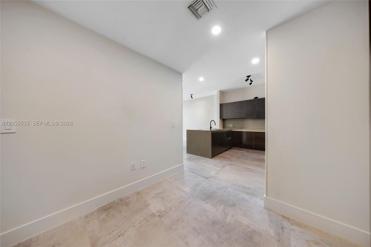 1080 Brickell Ave , Unit 1803, Miami, FL 33131 Photo
