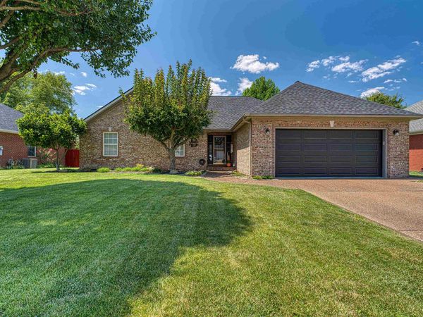 123 Alexandria Drive, Newburgh, IN 47630