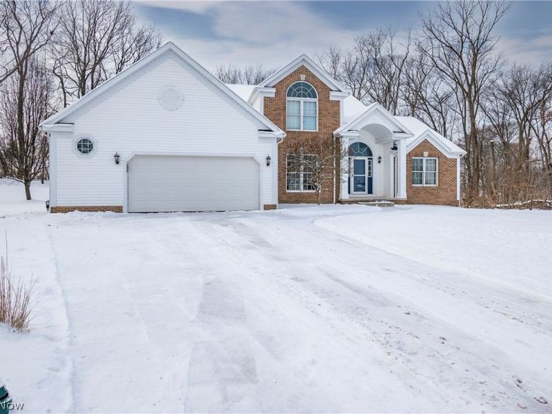 11002 Trenton Road NW, Uniontown, OH 44685 Photo 2