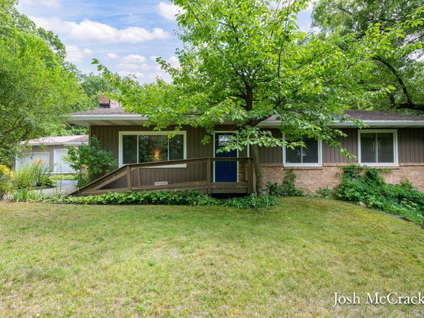 9665 Black Oak Drive, Lowell, MI 49331