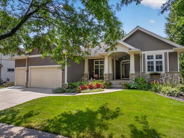 912 PEBBLEBROOK Drive, Waunakee, WI 53593