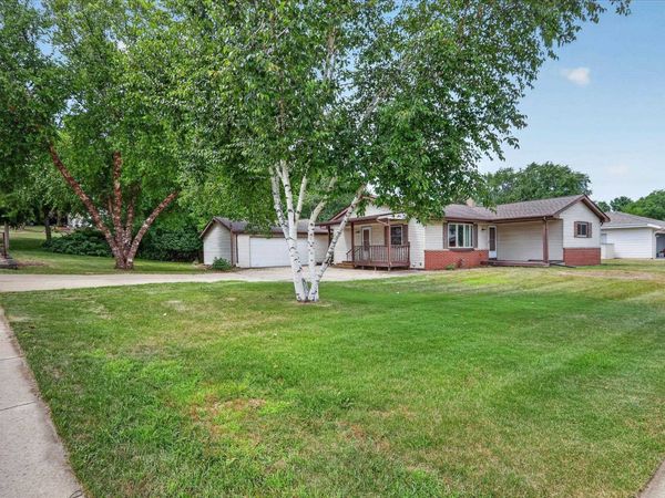 4 S Wright Road, Janesville, WI 53546