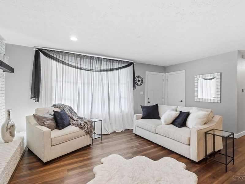 296 E Pike Street, South Lebanon, OH 45065 Photo 5