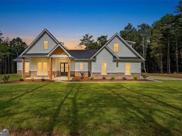 37 Kirk Road NW, White, GA 30184
