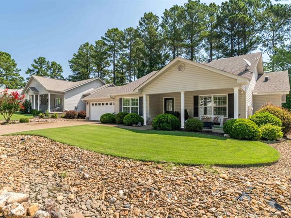 26 Jardin Way, Hot Springs Village, AR 71909