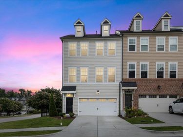 801 Grafton Peak Lane, Apex, NC 27523