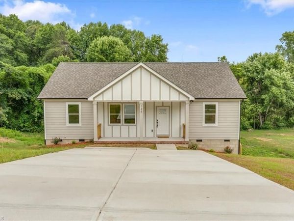 126 Aspen Street, Yadkinville, NC 27055