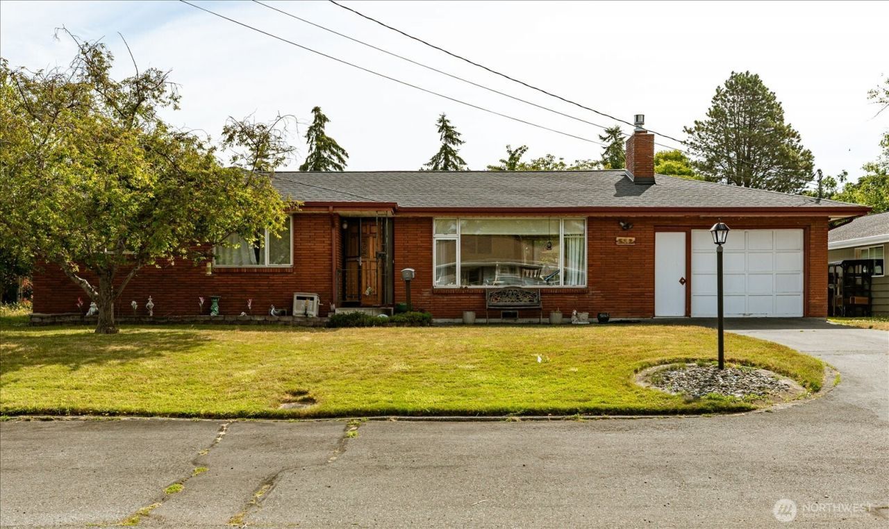 532 SE Pasek Street , Oak Harbor, WA 98277